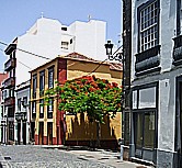 'Sta. Cruz de la Palma', Hauptstadt der isla bonita, isla verde, Hauptgeschftsstrasse zur Mittagszeit
