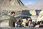 1995_PAKISTAN-Karakoram Highway_dangerous staggering suspension bridge_Jochen A. Hbener